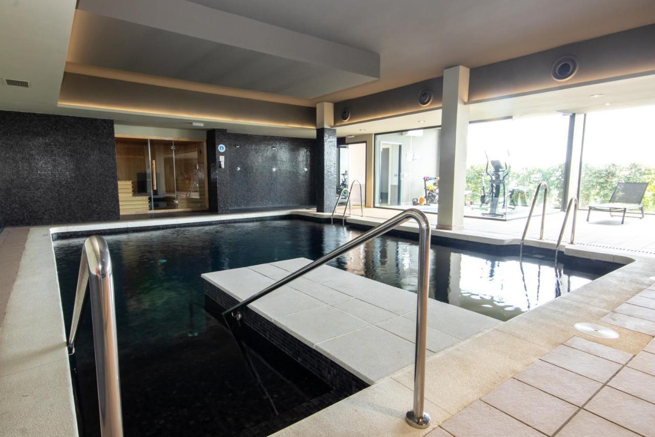 Luxury 2 Bedrooms Apt With Seaview Blue Suite 4104 Манільва Екстер'єр фото